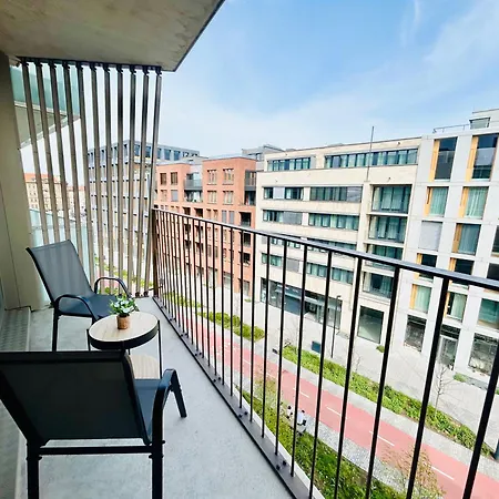 Apartamento New Building New At Andel Metro Station Praga