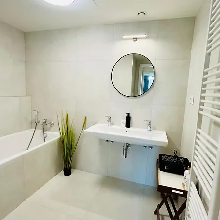Apartamento New Building New At Andel Metro Station *