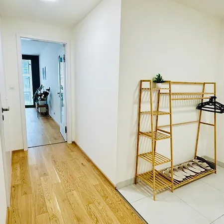Apartamento New Building New At Andel Metro Station *